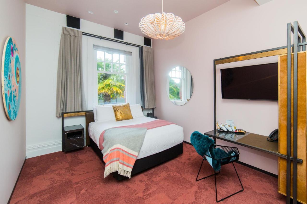 Clarence Boutique Hotel Тауранга Екстериор снимка