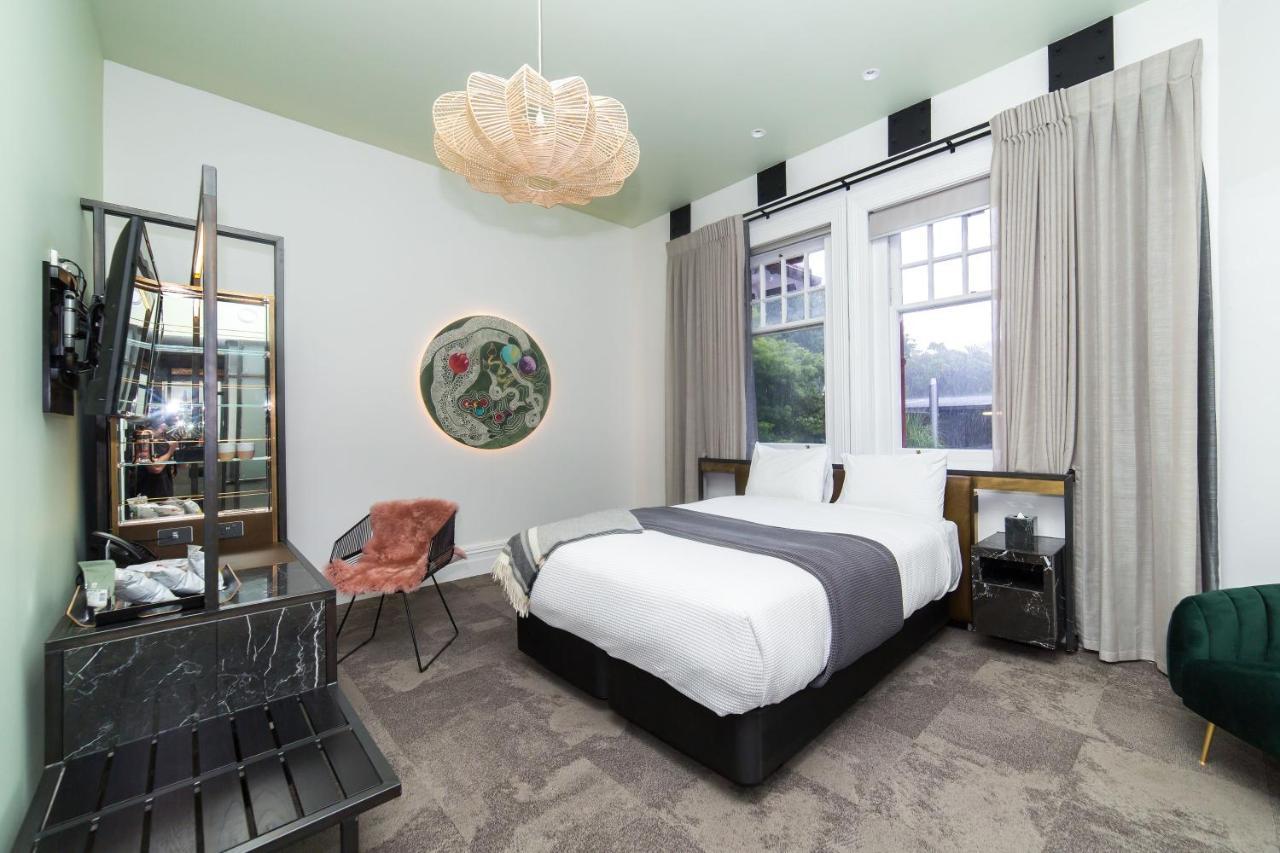 Clarence Boutique Hotel Тауранга Екстериор снимка